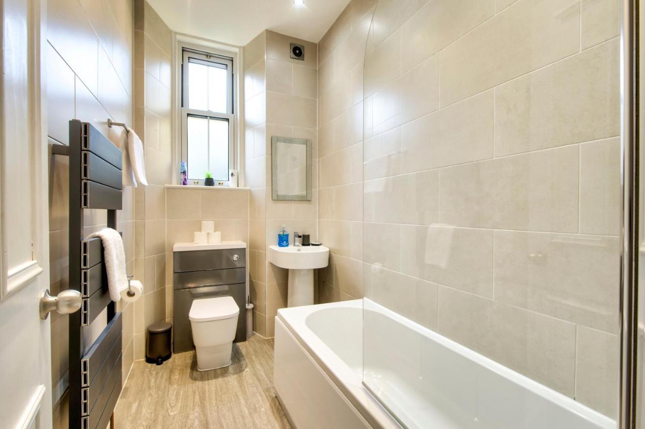 Sleeps 6 Free Parking Apartamento