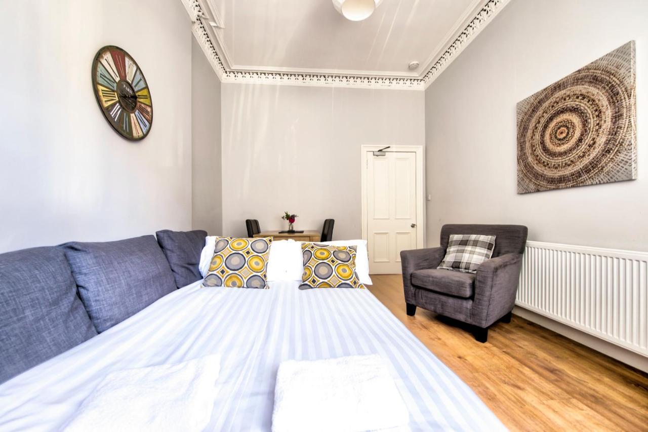 Sleeps 6 Free Parking Apartamento