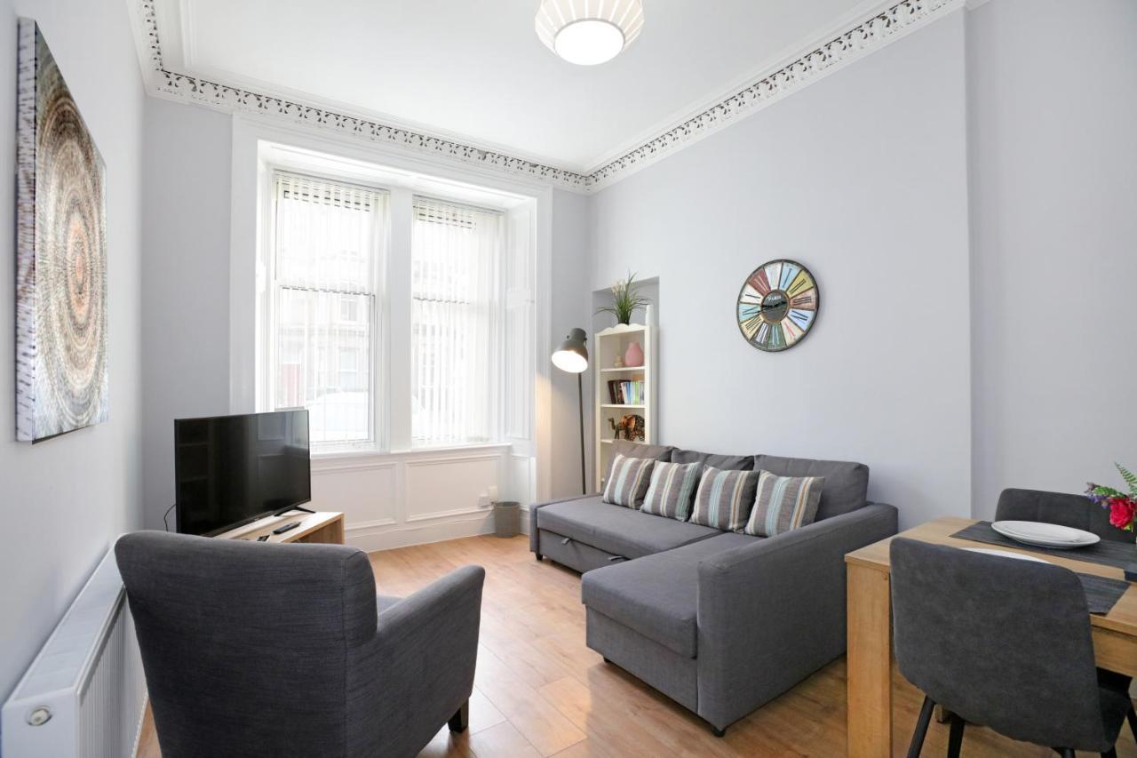 Sleeps 6 Free Parking Apartamento
